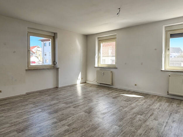 Wohnung zum Kauf 199.700 € 4 Zimmer 100 m² frei ab sofort Burglengenfeld 93133
