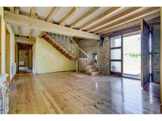 Villa zum Kauf 395.000 € 3 Zimmer 695 m² 1.435 m² Grundstück Valle de Losa 09510