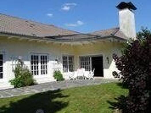 Einfamilienhaus zur Miete 2.500 € 7 Zimmer 320 m² 1.700 m² Grundstück Homburg Homburg 66424
