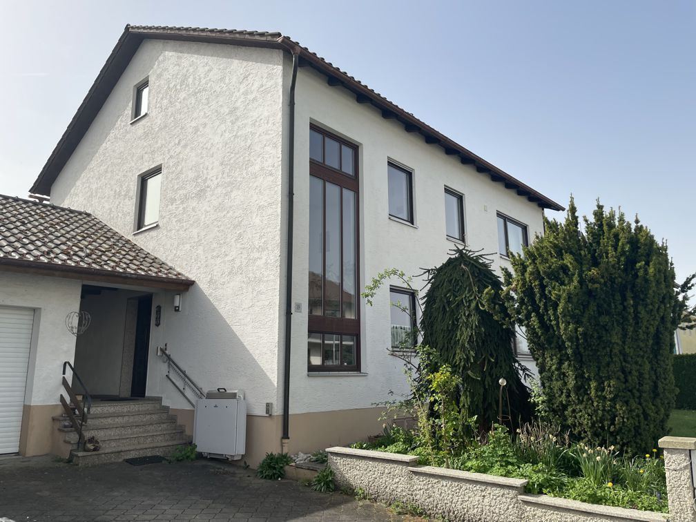 Einfamilienhaus zum Kauf 299.000 € 5 Zimmer 155,8 m²<br/>Wohnfläche 655 m²<br/>Grundstück ab sofort<br/>Verfügbarkeit Münchsdorf Roßbach , Niederbay 94439