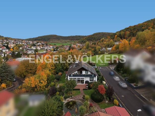 Einfamilienhaus zum Kauf 7 Zimmer 237 m² 1.167 m² Grundstück Bad Kissingen Bad kissingen 97688