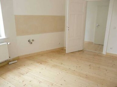 Wohnung zur Miete 700 € 2 Zimmer 68 m² frei ab sofort Lindenauallee Mitte Gotha 99867