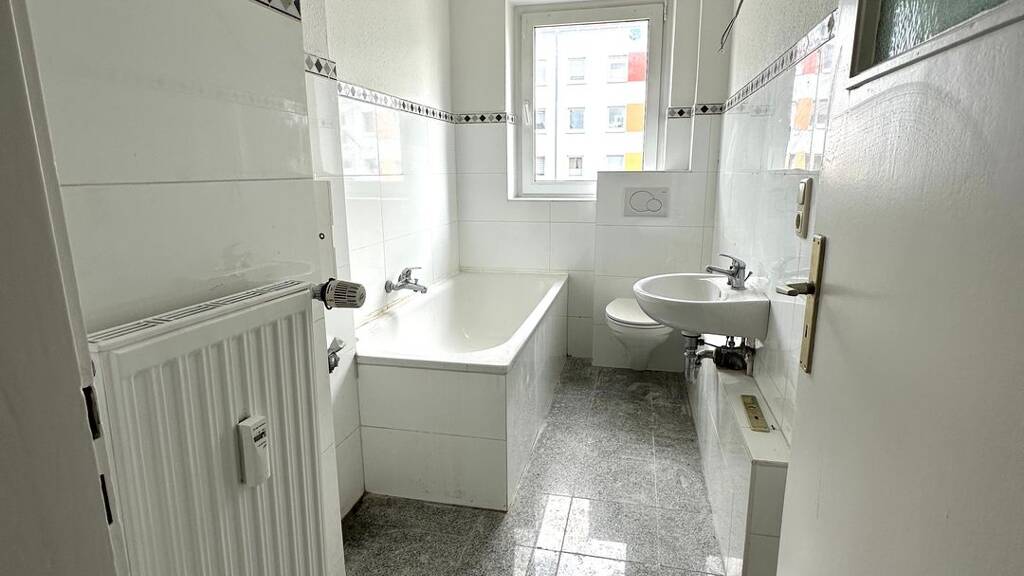 Wohnung zur Miete 411 € 3 Zimmer 58,7 m² 1. Geschoss frei ab sofort Paulstraße Lübtheen 19249