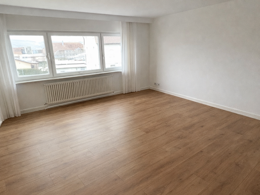 Wohnung zur Miete 1.200 € 4 Zimmer 99 m² Geschoss 1/3 frei ab 15.04.2026 Neckargartach Heilbronn 74078