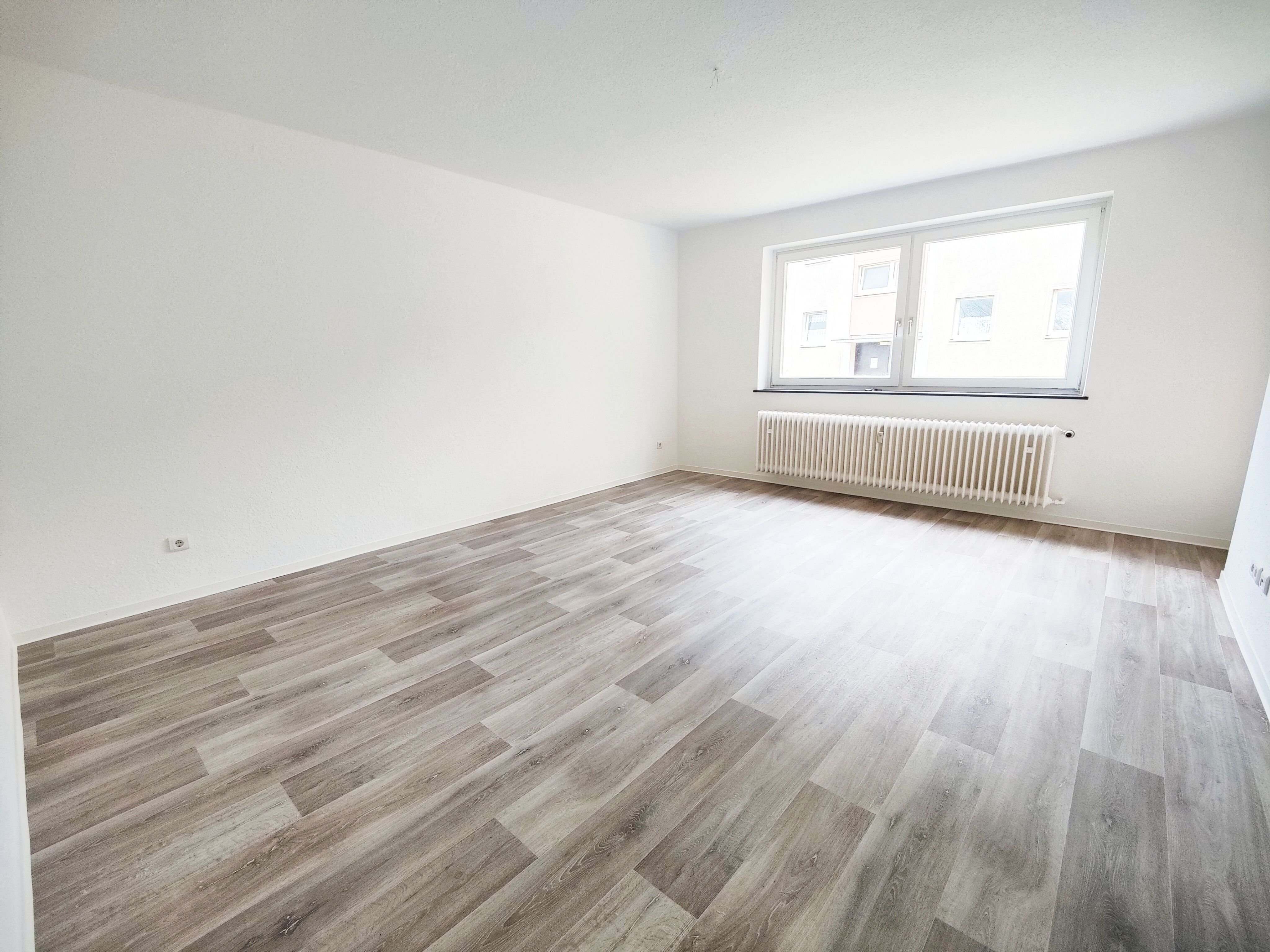 Wohnung zur Miete 300 € 2 Zimmer 53,1 m²<br/>Wohnfläche 1.<br/>Geschoss ab sofort<br/>Verfügbarkeit Flugplatzweg 3 Bad Gandersheim Bad Gandersheim 37581