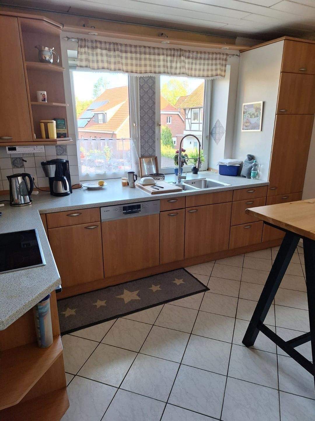 Immobilie in Neetze - Helle 3-Zimmer-Wohnung in ruhigem Zweifamilienhaus – Balkon, Einbauküche & Stellplätze inklusive - Bild 3