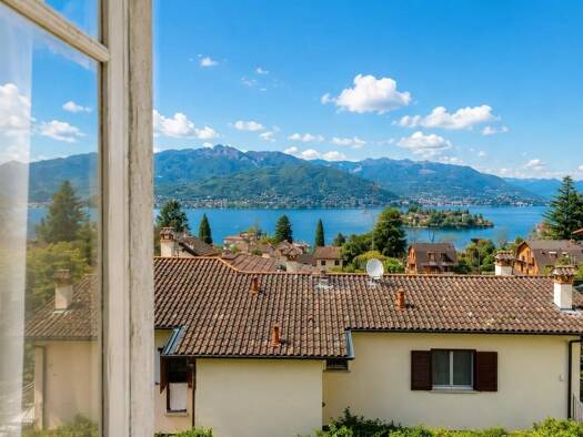 Haus zum Kauf 600.000 € 166 m² Stresa 28838