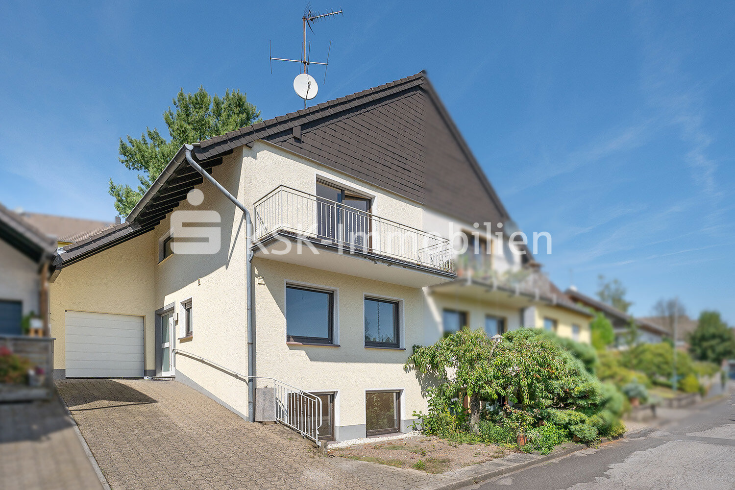 Doppelhaushälfte zum Kauf 325.000 € 4 Zimmer 114 m²<br/>Wohnfläche 290 m²<br/>Grundstück Biesfeld Kürten 51515