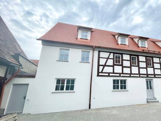 Wohnung zur Miete 1.600 € 6 Zimmer 168 m² frei ab sofort Neuhof Neuhof a.d.Zenn 90616