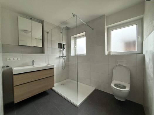 Mehrfamilienhaus zur Miete 2.000 € 9 Zimmer 229 m² frei ab sofort Seibotenberg 35 Seibotenberg Gerabronn 74582