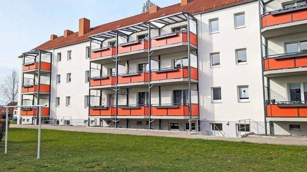 Wohnung zur Miete 436 € 3 Zimmer 60,4 m² EG Diesterwegring 23 Oschersleben 39387