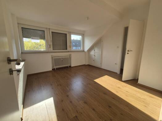 Wohnung zur Miete 440 € 3 Zimmer 57 m² 2. Geschoss Bahnhofstraße 252 Vierlinden Duisburg 47178