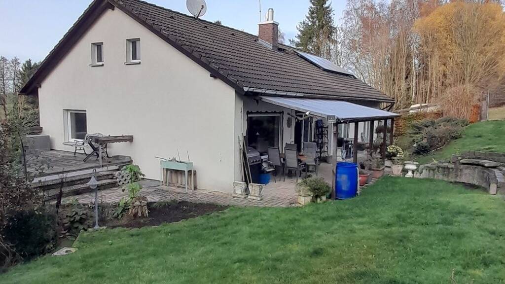 Haus zum Kauf 275.000 € 5 Zimmer 120 m² 990 m² Grundstück Neumühl Leupoldsgrün 95191