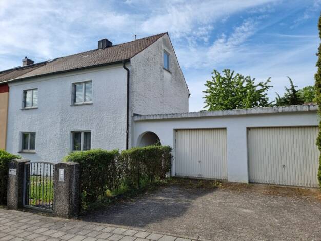 Doppelhaushälfte zum Kauf 435.000 € 6 Zimmer 160 m² 624 m² Grundstück Burgfarrnbach Fürth 90768