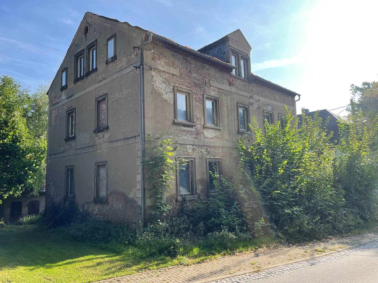 Mehrfamilienhaus zum Kauf 25.000 € 250 m²<br/>Wohnfläche 700 m²<br/>Grundstück Technitz Döbeln 04720