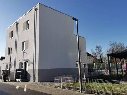 Doppelhaushälfte zur Miete 1.450 € 4 Zimmer 136 m² 160 m² Grundstück frei ab 01.10.2026 Höchstadt Höchstadt a.d.Aisch 91315