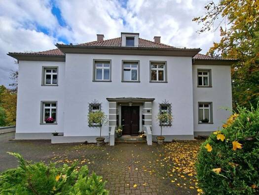 Villa zum Kauf 630.000 € 605 m² 3.253 m² Grundstück Pößneck,Stadt Pößneck 07381
