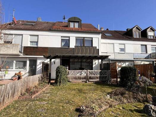 Reihenmittelhaus zum Kauf 425.000 € 5 Zimmer 126,8 m² 173 m² Grundstück Donaustauf 93093