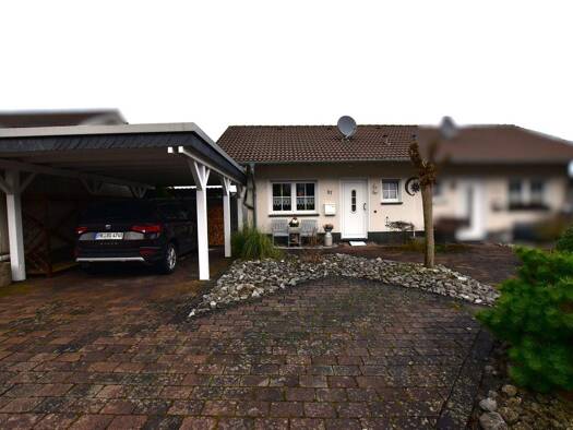 Doppelhaushälfte zum Kauf 358.000 € 4,5 Zimmer 111,6 m² 361 m² Grundstück frei ab 01.05.2026 Deilinghofen Hemer 58675