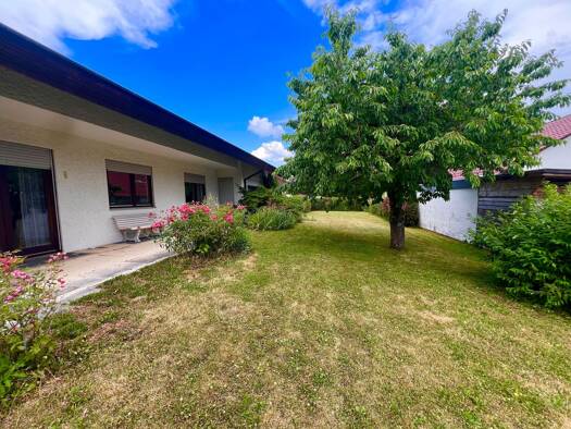 Villa zum Kauf 995.000 € 11 Zimmer 206 m² 1.469 m² Grundstück frei ab sofort Nelkenstraße 69 Affstätt Herrenberg 71083