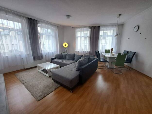 Wohnung zum Kauf 50.000 € 3 Zimmer 80 m² 1. Geschoss Adorf 08626