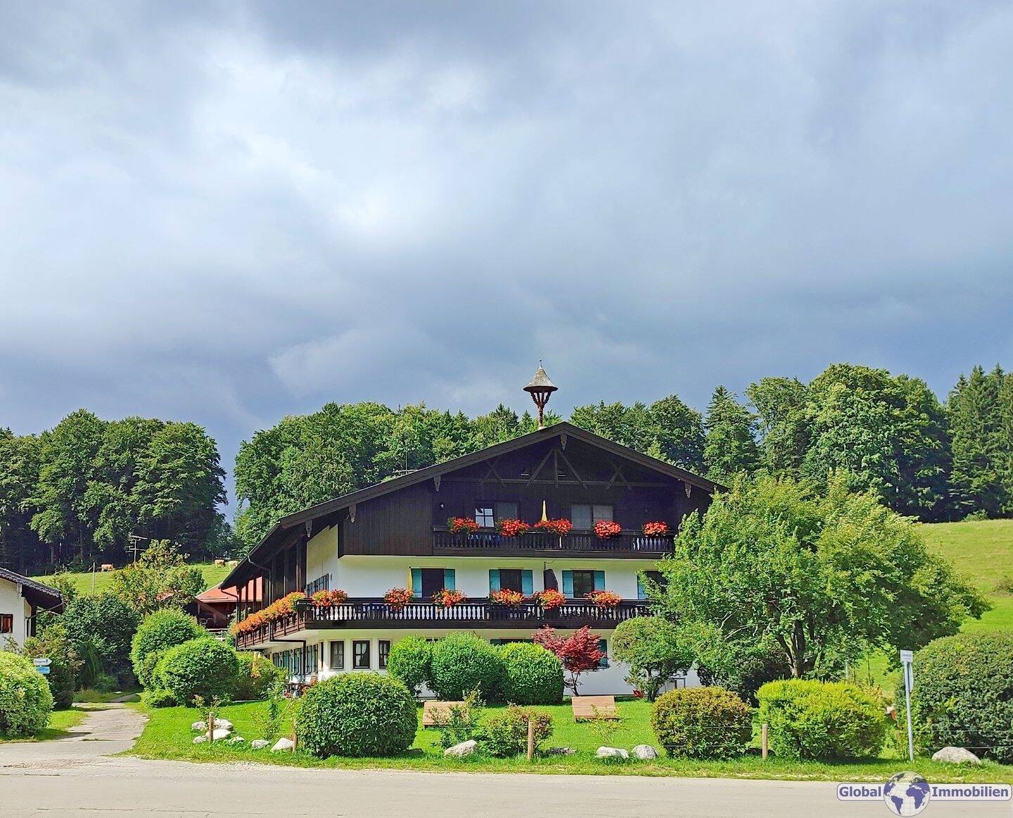Immobilie in Aschau im Chiemgau - Ferienwohnung im Chiemgau nähe Chiemsee genießen - Rendite und Urlaub - Bild 1