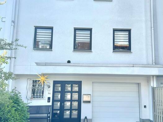 Reihenmittelhaus zum Kauf 598.000 € 7 Zimmer 196 m² 215 m² Grundstück frei ab sofort Goldbach 63773