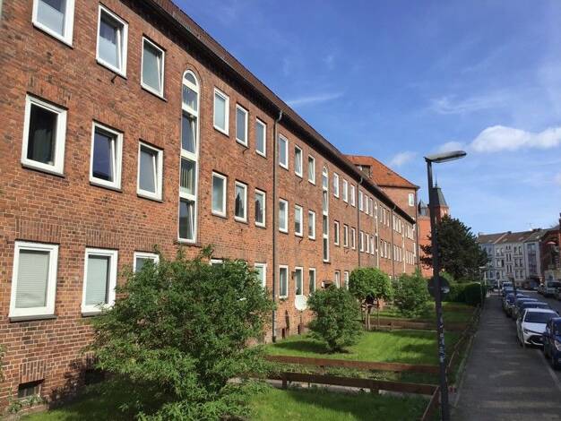 Wohnung zur Miete 673 € 3 Zimmer 74,8 m² 3. Geschoss frei ab 01.09.2025 Krusenrotter Weg 31 Gaarden - Süd / Kronsburg Bezirk 2 Kiel 24113