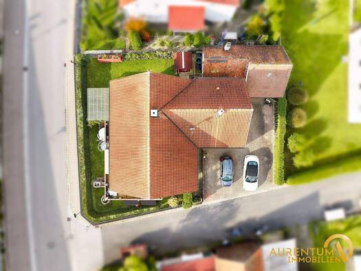 Einfamilienhaus zum Kauf 9 Zimmer 204,2 m² 537 m² Grundstück Riedenburg 93339