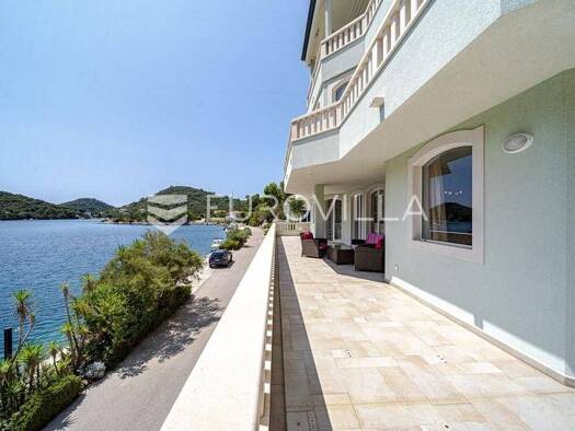 Villa zum Kauf - Erstbezug 2.750.000 € 6 Zimmer 1.000 m² Pasadur Lastovo 20290