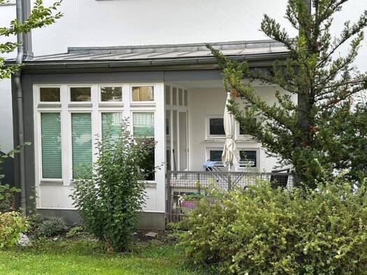 Wohnung zum Kauf 159.000 € 2 Zimmer 60 m² EG Dr.-Josef-Keim-Str. 22 Straubing 94315