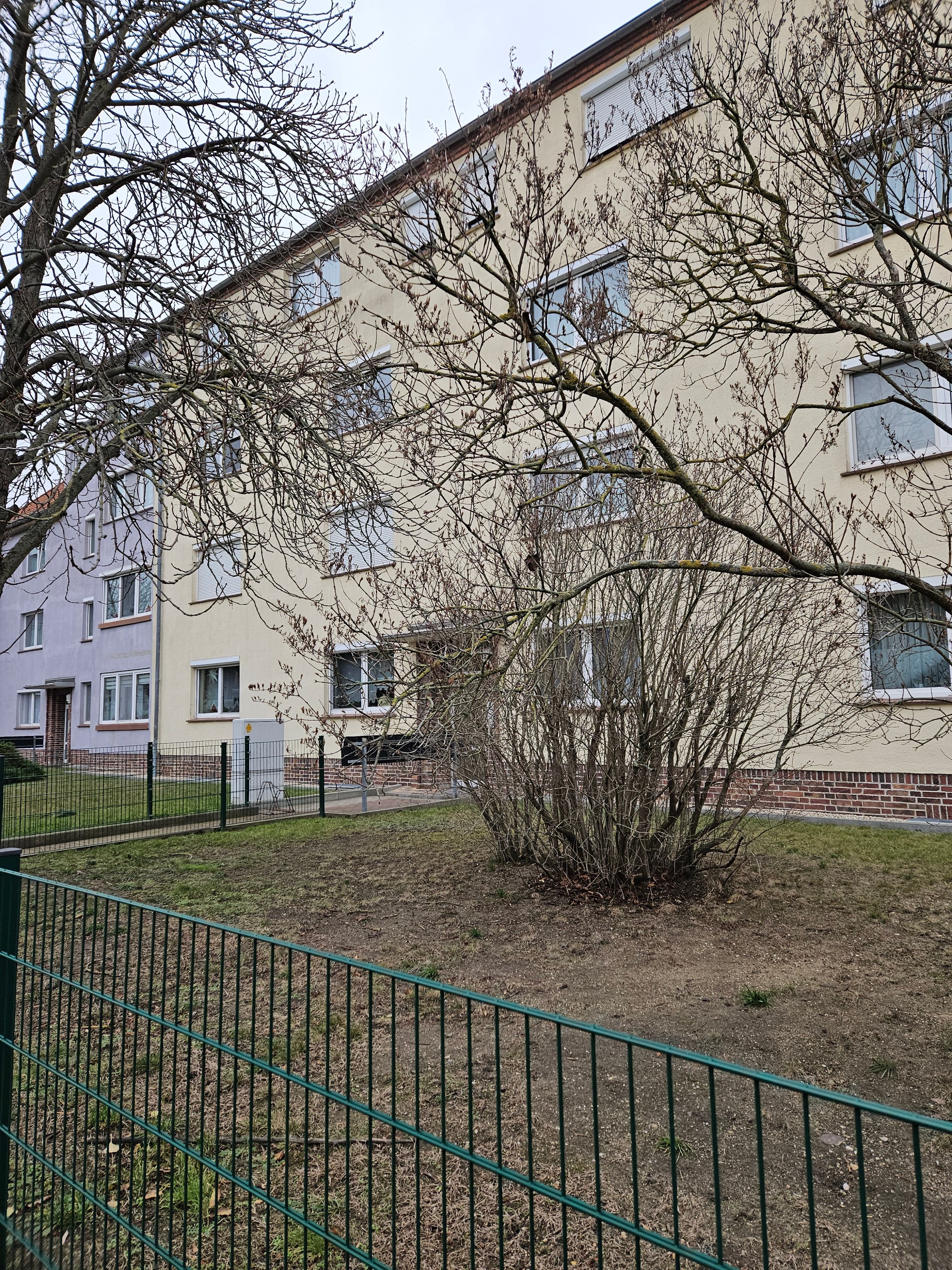 Wohnung zur Miete 550 € 4 Zimmer 89 m²<br/>Wohnfläche 3.<br/>Geschoss ab sofort<br/>Verfügbarkeit Damaschkestr. 9b Wolfen Bitterfeld-Wolfen 06766