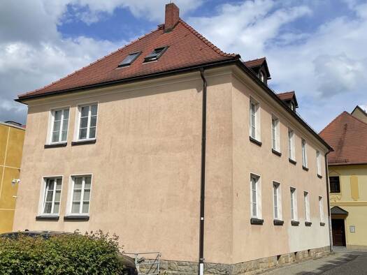 Mehrfamilienhaus zum Kauf 370.000 € 12 Zimmer 385 m² 470 m² Grundstück Neustadt 01844