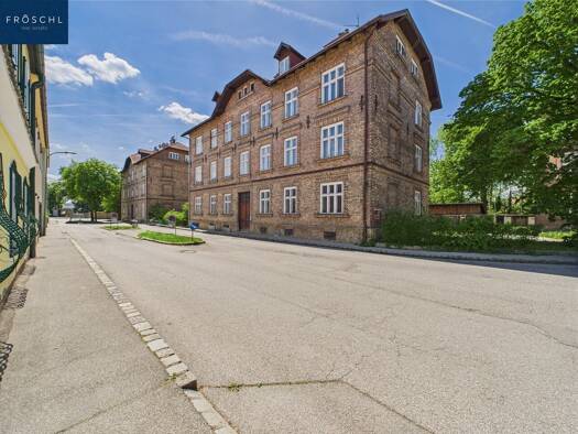 Sonstiges zum Kauf als Kapitalanlage geeignet 2.450.000 € 52 Zimmer 2.095 m² 4.858 m² Grundstück Neunkirchen 2620