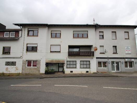 Wohn- und Geschäftshaus zum Kauf als Kapitalanlage geeignet 550.000 € 35 Zimmer 960 m² 2.249 m² Grundstück Flammersfeld 57632