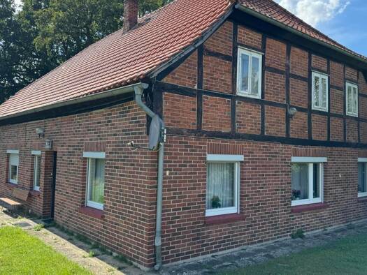 Haus zum Kauf 180.000 € 10 Zimmer 160 m² 2.069 m² Grundstück frei ab sofort Damnatz Damnatz 29472
