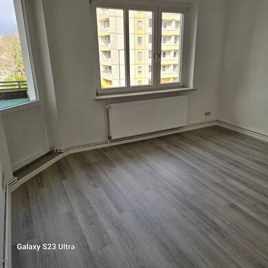 Wohnung zur Miete 440 € 2 Zimmer 55,6 m² 2. Geschoss frei ab sofort Markendorfer Straße 1 Frankfurt Frankfurt (Oder) 15234