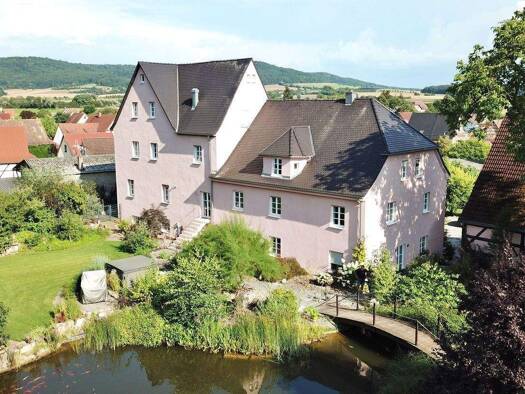 Büro zum Kauf 2.200 € 860 m² Bürofläche Eggolsheim 91330