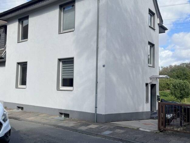 Reihenendhaus zur Miete 1.950 € 6 Zimmer 260 m² 430 m² Grundstück frei ab 01.12.2025 Hüttenheim Duisburg 47259