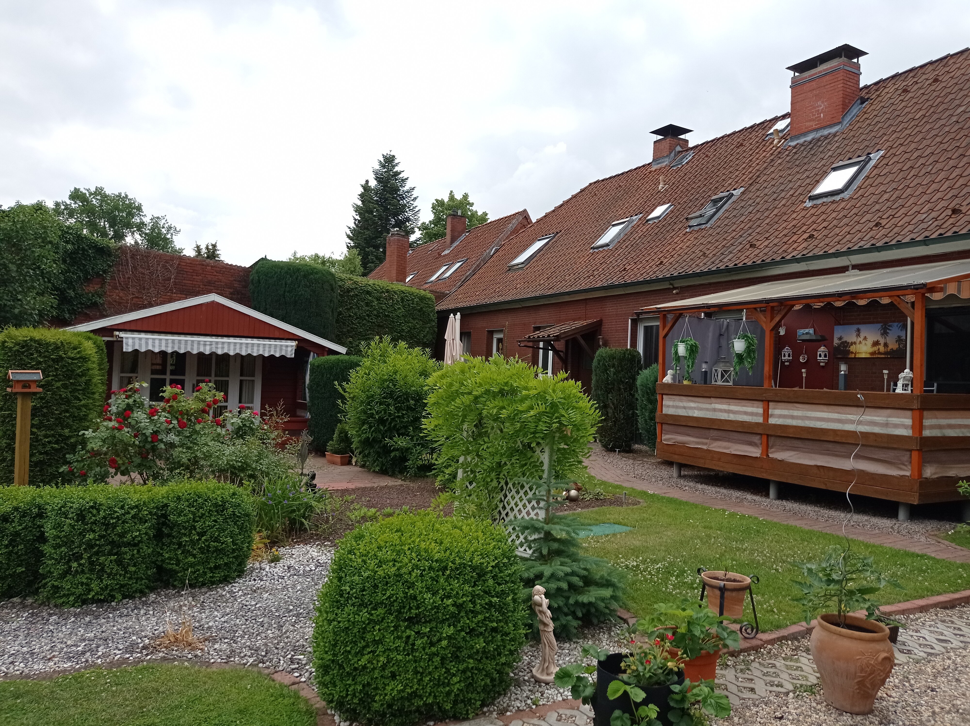 Mehrfamilienhaus zum Kauf provisionsfrei 335.000 € 9 Zimmer 229 m²<br/>Wohnfläche ab sofort<br/>Verfügbarkeit Bad Bevensen Bad Bevensen 29549