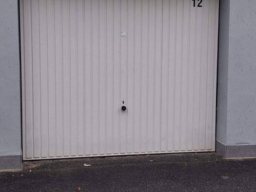 Garage zur Miete 60 € Thüringer Straße 2 Coburg 96450