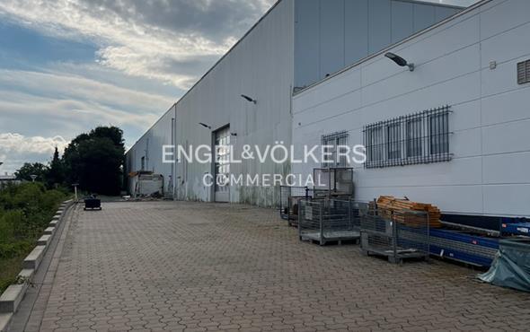 Produktionshalle zur Miete 3.301 m²<br/>Lagerfläche ab 3.301 m²<br/>Teilbarkeit Harsum Harsum (Region Hildesheim) 31177