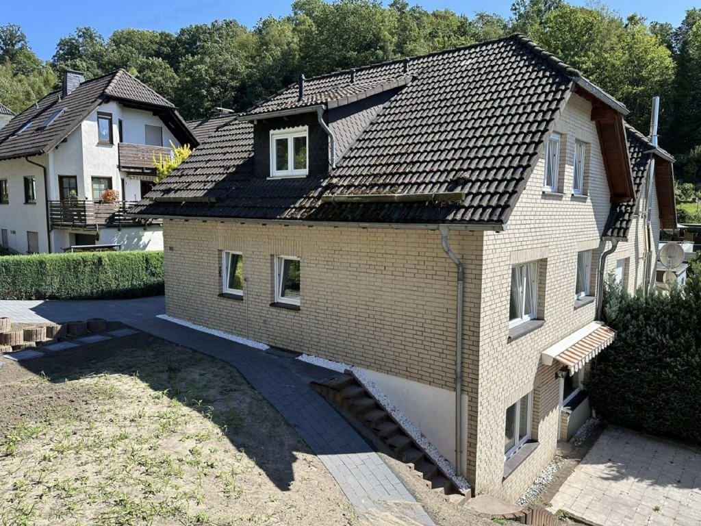 Doppelhaushälfte zum Kauf 399.000 € 7 Zimmer 132 m²<br/>Wohnfläche 420 m²<br/>Grundstück Meschede Meschede 59872