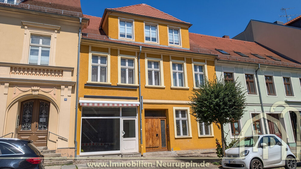 Mehrfamilienhaus zum Kauf 579.000 € 12 Zimmer 540 m²<br/>Wohnfläche 631 m²<br/>Grundstück Neuruppin Neuruppin 16816