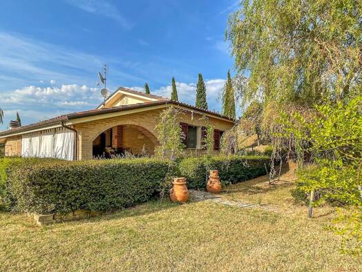 Villa zum Kauf 399.000 € 5 Zimmer 300 m² 5.500 m² Grundstück Panoramablick Gallo Di Petriano 61020