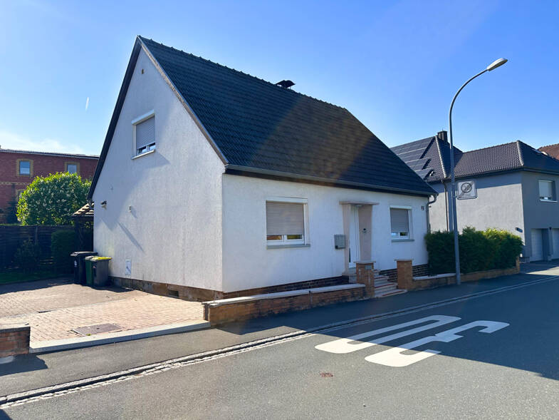 Einfamilienhaus zum Kauf 209.000 € 4 Zimmer 129,1 m² 352 m² Grundstück Sonnefeld Sonnefeld 96242
