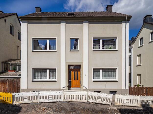 Mehrfamilienhaus zum Kauf 269.000 € 9 Zimmer 233 m² 326 m² Grundstück Neheim-Hüsten Arnsberg / Neheim 59755
