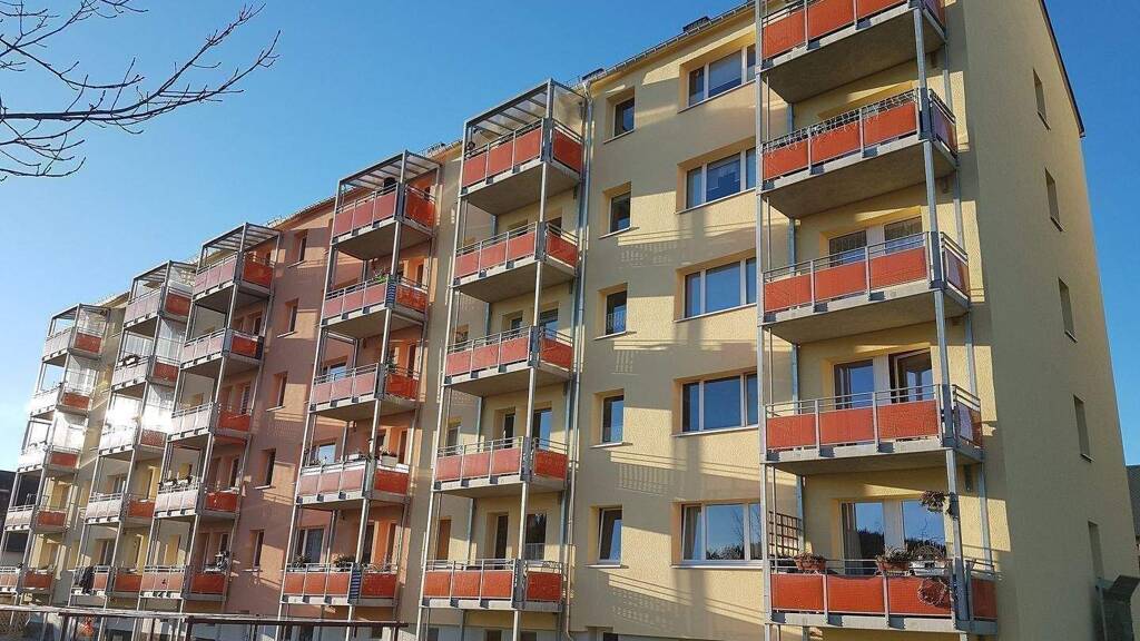 Wohnung zur Miete 470 € 4 Zimmer 70,9 m² 2. Geschoss frei ab sofort Hainstraße 12 Thum 09419