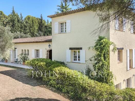 Einfamilienhaus zum Kauf 2.350.000 € 9 Zimmer 350 m² 7.448 m² Grundstück Ouest Peymeinade 06530