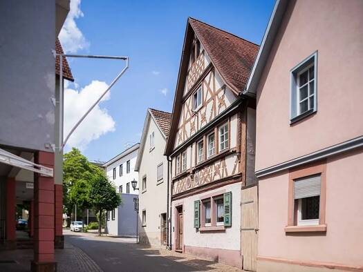 Haus zum Kauf 260.000 € 6 Zimmer 128,7 m² 263 m² Grundstück Tauberbischofsheim Tauberbischofsheim 97941